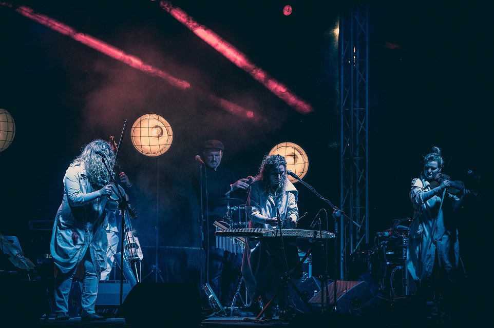 Kapela ze Wsi Warszawa, 100cznia - Technika Szkodziński